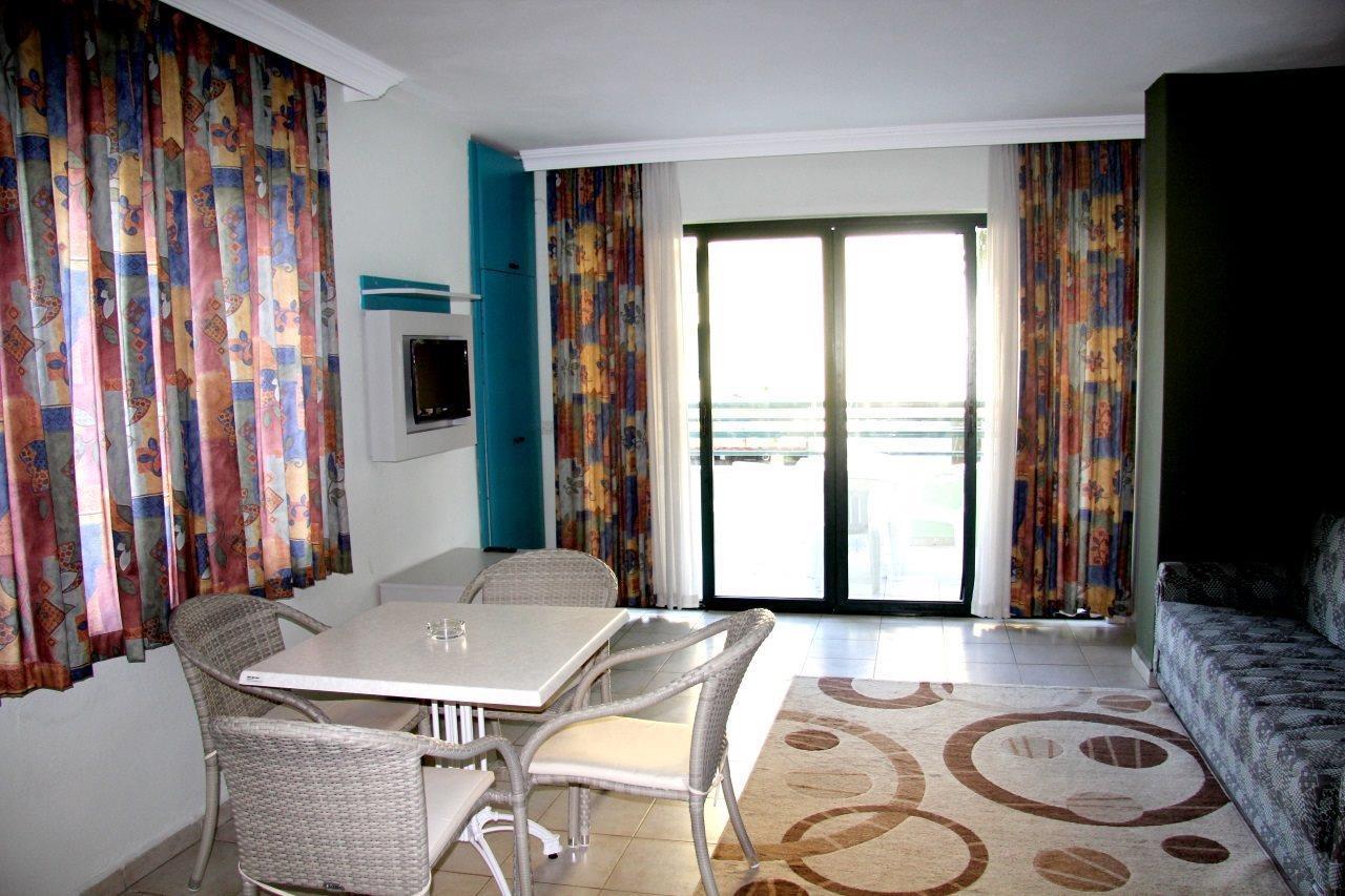 Park Hotell 2*